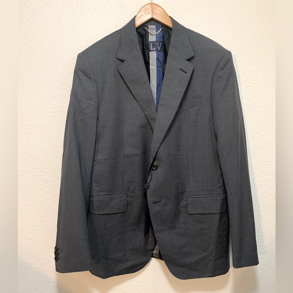 Louis Vuitton Paris 
Gaston Notch Lapel Suit Size 52 NWT